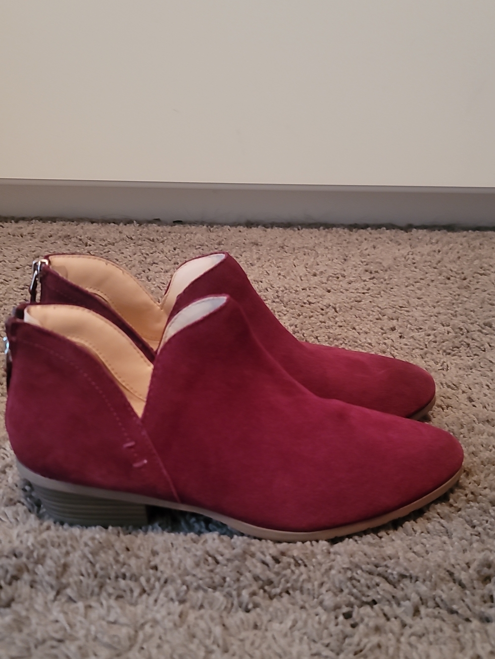 Kenneth Cole Reaction Burgundy Suede Ankle Booties